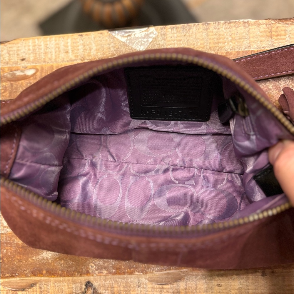 RARE Vintage Coach Hamptons 7470 Burgundy Suede Demi Baguette Hobo Bag Y2K - Picture 10 of 15